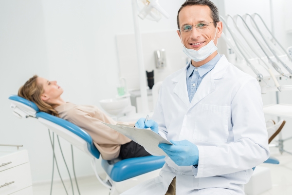 How A General Dentist Can Repair A Broken Tooth